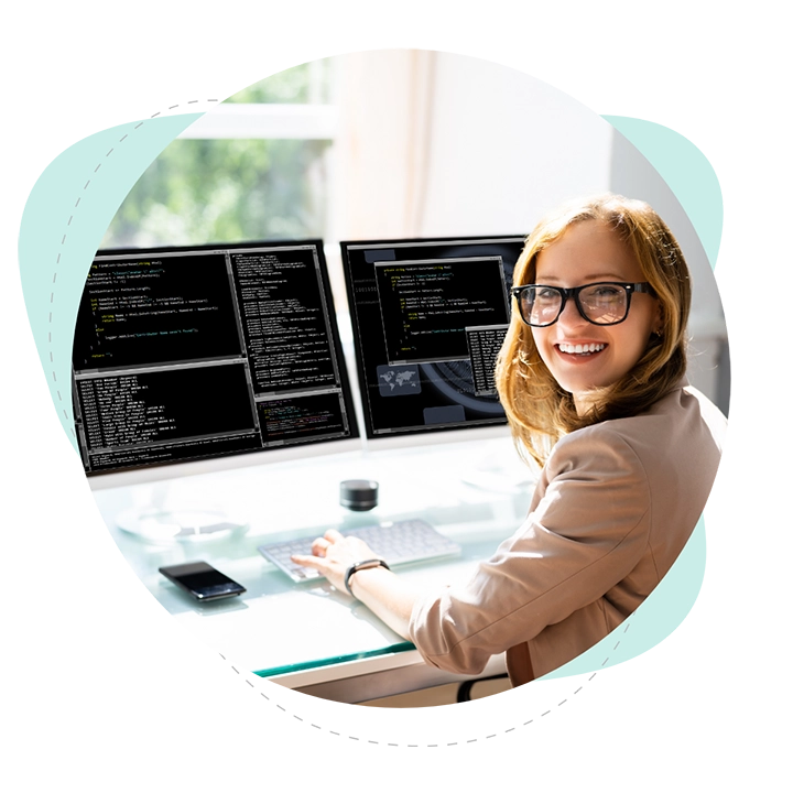 Softwaretesterin am Arbeitsplatz